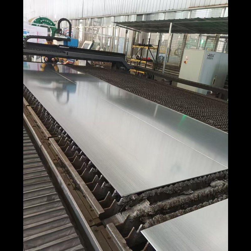 316L vs 304 Stainless Steel: Why Molybdenum Makes All the Difference