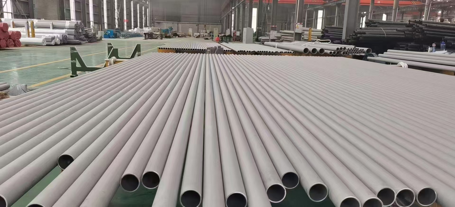 Seamless Tubes & Pipes